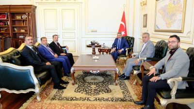 Türkiye Kamu-Sen ve Türk Sağlık-Sen Genel Başkanı Önder Kahveci, il