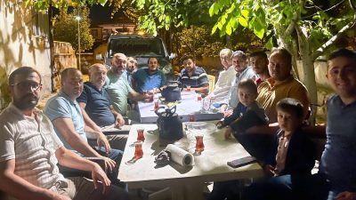 Alaattin Atik’in Bahçesinde Çay Sohbeti: İşçi, Memur ve Gençlerin Bir