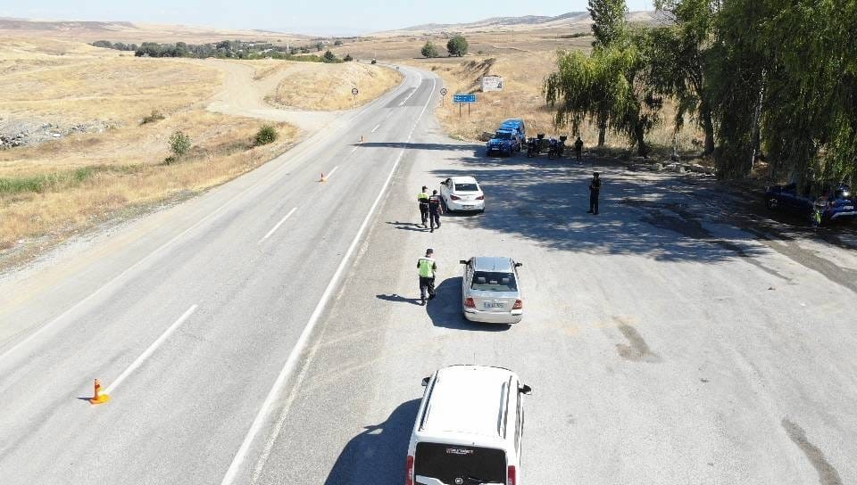 Yozgat İl Jandarma Komutanlığı’ndan Drone Destekli Trafik Denetimi