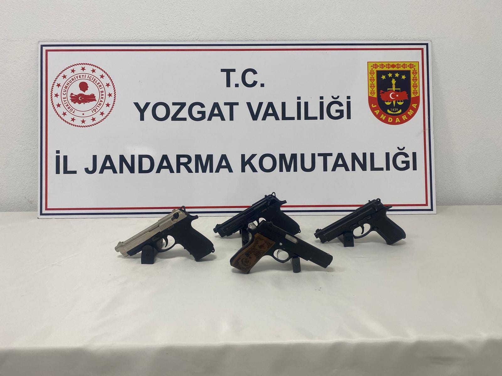 Düğünde Havaya Ateş Açan 3 Kişi Gözaltına Alındı