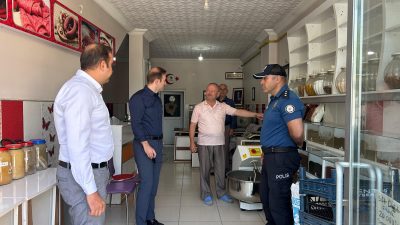 Boğazlıyan Kaymakamı Aydın Yanık, ilçe merkezinde faaliyet gösteren esnaflarımızı ziyaret