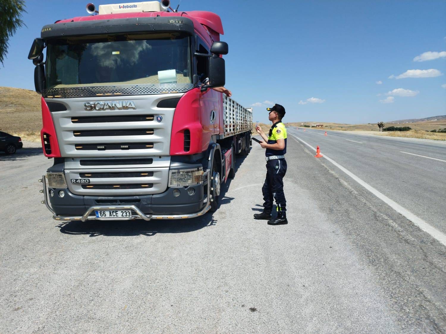 Yozgat’ta Trafik Güvenliği Eğitimi ve Broşür Dağıtımı Yapıldı