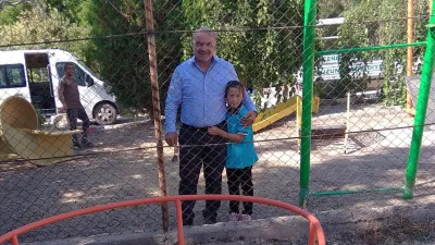 Uzunlu Kasabası'nda Çocuklar İçin Yeni Bir Oyun Parkı: Başkan Mustafa