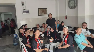 Fadime Ana Ev Yemekleri’nden İmam Hatip ve Seyit Yalçın Ortaokulu’na