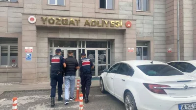 Uyuşturucu ve Hırsızlık Suçlarından Arananlar Gözaltına Alındı: Adli Süreç Başladı