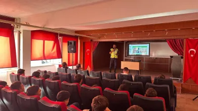 Boğazlıyan, Akdağmadeni ve Yenifakılı'daki Okullarda Trafik Güvenliği Eğitimi: Öğrencilere Trafik