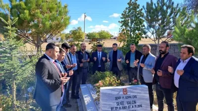 Saat 10.30’da başlayacak kutlama programında çelenk sunumu, saygı duruşu ve