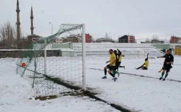 Geçtiğimiz hafta kar yağışı nedeniyle ertelenen Yozgat Kürşat Kadifekale 1.