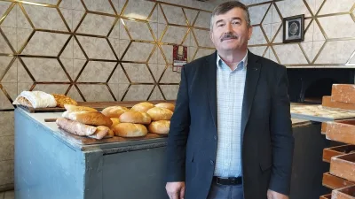 Fırıncılık mesleğinde 40. yılını dolduran Uğur Paşaoğlu, ekmekten simite, poğaçadan