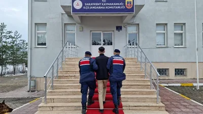 Saraykent ve Yerköy ilçelerinde yapılan operasyonlarla, çeşitli suçlardan aranmakta olan