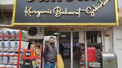 Boğazlıyan’ın sevilen esnaflarından Ali Özer, 10 yıl önce babasından devraldığı