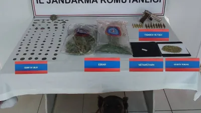 Yozgat'ta jandarma ekiplerinin yaptığı operasyonda, (M.D.A.) isimli şüphelinin evinde uyuşturucu,
