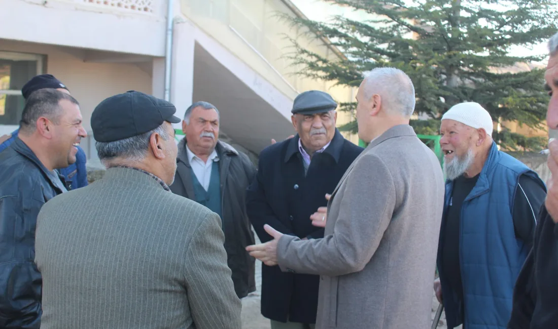 Coşar, Karakoç Mahallesinde Hemşehrileriyle Bir Araya Geldi ve Yol Çalışmalarını İnceledi