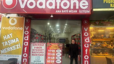 Ömer Faruk Demir, Boğazlıyan ve Sarıkaya’daki Vodafone mağazalarına gelen müşterilerine