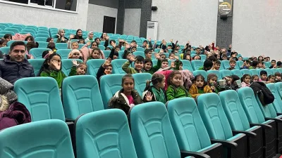 Ovakent Belediye Başkanı Tuncay Erdoğan, Ovakent’te öğrenim gören öğrencileri Boğazlıyan