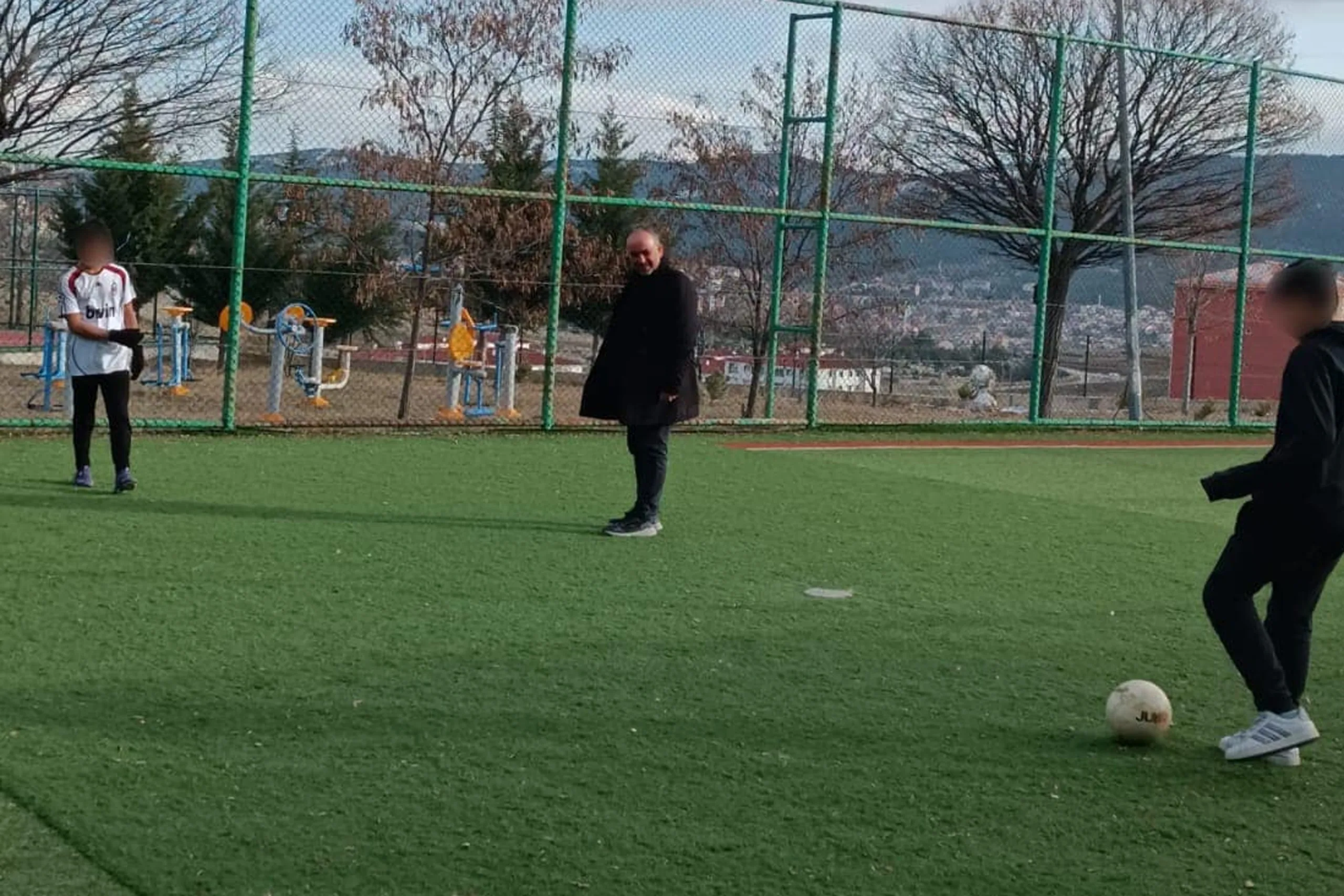 Yozgat Aile ve Sosyal Hizmetler İl Müdürlüğü, Çocuklarla Keyifli Bir Futbol Maçı Düzenledi