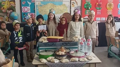 Fatih İlkokulu 2-C sınıfında, öğretmen Asuman Yörükoğlu’nun rehberliğinde Yerli Malı