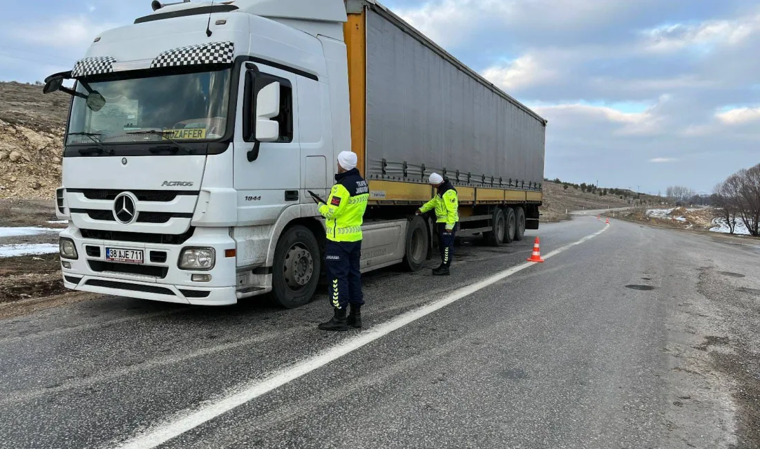 Yozgat İl Jandarma Komutanlığı’ndan Yük Taşıyan Araç Denetimi