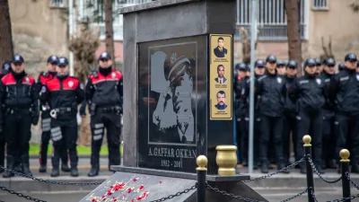 Diyarbakır'da, 24 Ocak 2001'de şehit edilen Ali Gaffar Okkan ve