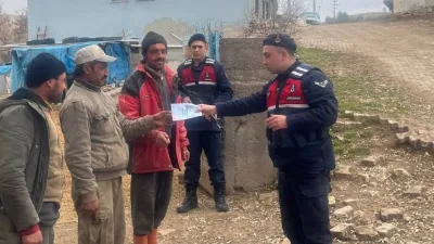 Yozgat İl Jandarma Komutanlığı, yerel muhtarlar ve vatandaşlarla düzenlediği bilgilendirme