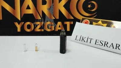 Yozgat İl Merkezinde gerçekleştirilen narkotik operasyonunda, araç içerisinde uyuşturucu madde