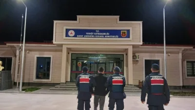 Yozgat’ta Jandarma, adli suçlardan aranan iki şahsı yakalayarak gözaltına aldı.