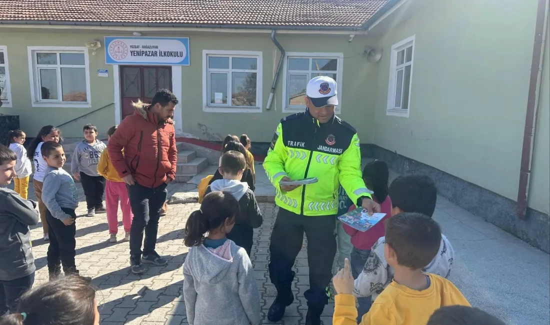 Yozgat İl Jandarma Komutanlığı, Boğazlıyan'da öğrencilere trafik güvenliği semineri düzenledi,