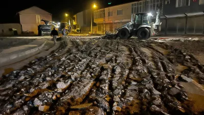 Ovakent Belediye Başkanı Tuncay Erdoğan, kasabanın meydanını yenileme çalışmalarına başladıklarını