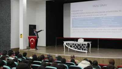 Boğazlıyan Kaymakamı Aydın Yanık, "Kariyer Günleri" etkinliğinde öğrencilere Kaymakamlık mesleğini