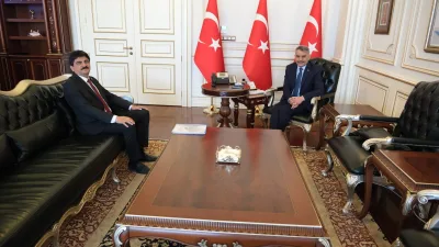 Sırçalı Belde Belediye Başkanı Mustafa Parlak, Yozgat Valisi Mehmet Ali