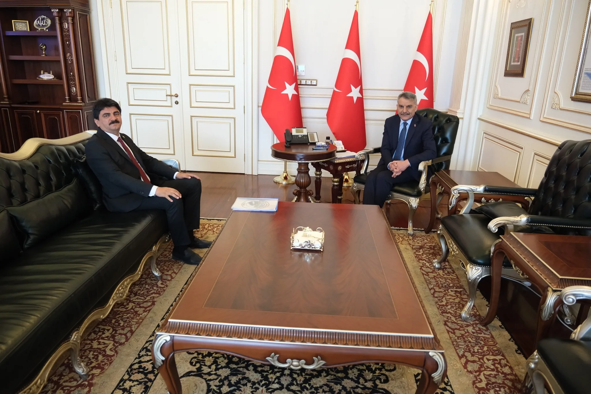 Sırçalı Belde Belediye Başkanı Mustafa Parlak, Yozgat Valisi Mehmet Ali