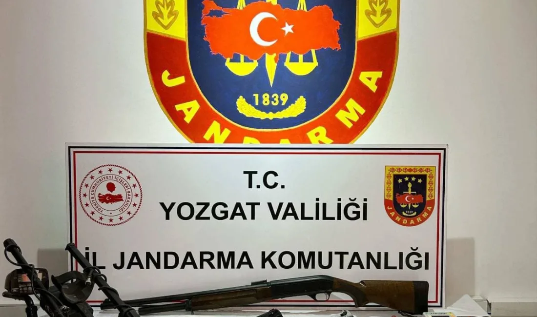 Yozgat’ın Şefaatli ilçesinde tarihi eser ve ruhsatsız silahların ele geçirildiği