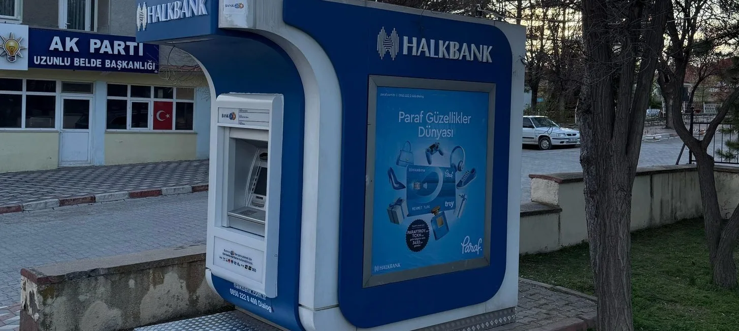  Uzunlu Kasabası, Belediye Başkanı Mustafa Uçar’ın öncülüğünde, tüm banka