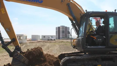 Boğazlıyan Belediye Başkanı Gökhan Coşar, Yuvam Konutları Projesi’nin temelini atarak,