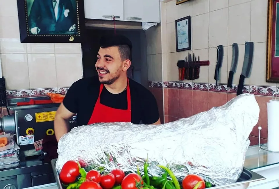 Aş-Et ve Aşıroğlu Kasap, küçükbaş kurbanlık satışlarına devam ediyor. Etler,