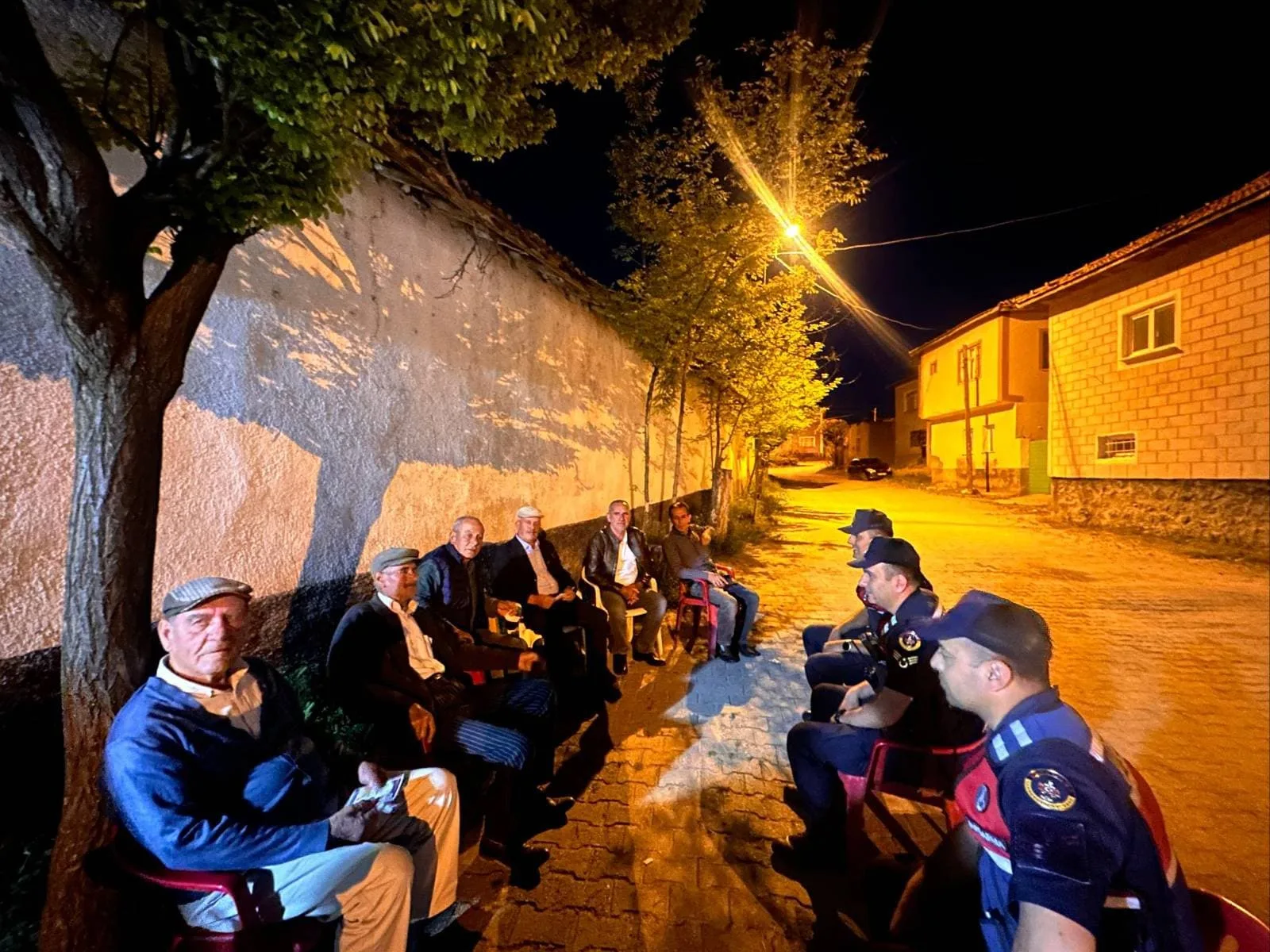 Yozgat Jandarması, Boğazlıyan’da vatandaşları hırsızlık ve dolandırıcılığa karşı bilgilendirdi, “Emeğiniz