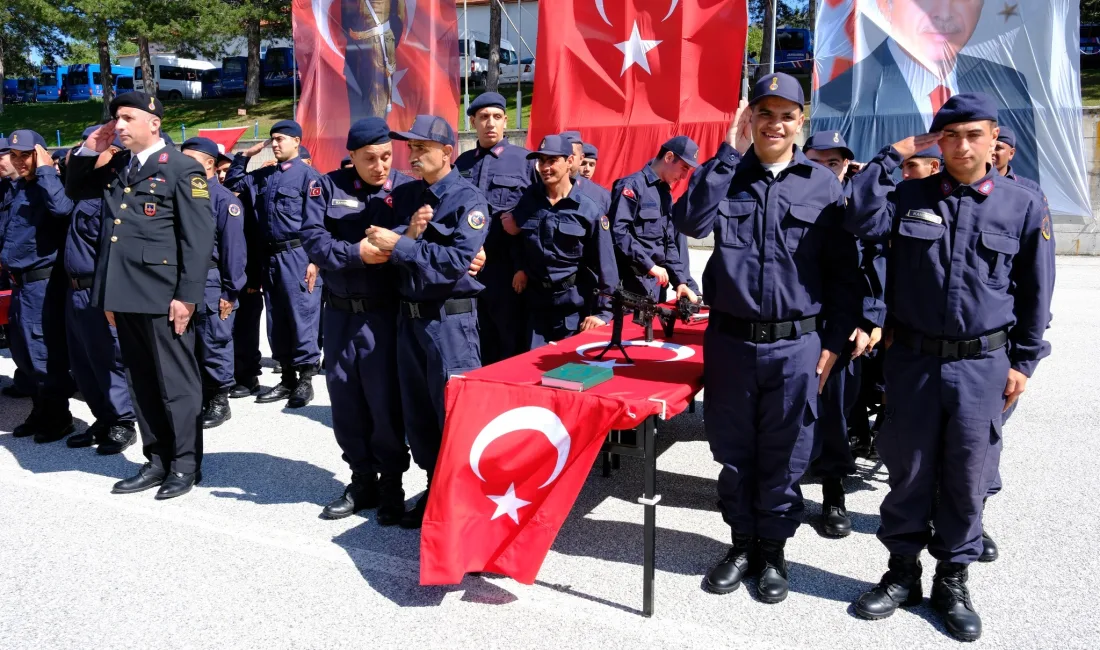 Yozgat’ta engelli vatandaşlar, bir günlük temsili askerlik eğitimini tamamlayarak Vali
