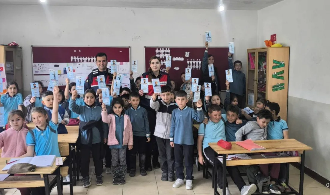 Yozgat İl Jandarma Komutanlığı, Boğazlıyan’da ilkokul öğrencilerine güvenli internet kullanımı