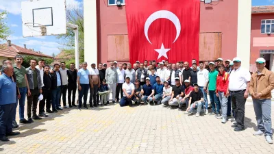 Başkan Hüseyin Akay, Boğazlıyan’ın Yoğunhisar Köyü’nde çiftçilerle buluştu. Samimi geçen