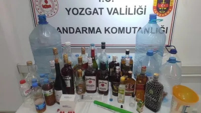Yozgat’ın Şefaatli ilçesinde sahte alkol üretimi yaptığı belirlenen iki şahsın