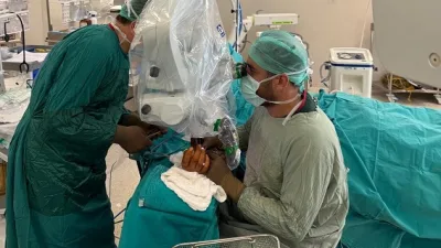 Yozgat Şehir Hastanesi’nde mikrocerrahi yöntemiyle gerçekleştirilen başarılı ameliyatla, eli cam