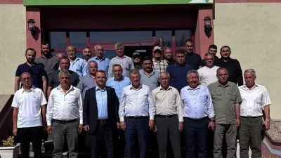 Yenipazar Belediye Başkanı Mustafa Özer, meclis üyeleri ve mahalle muhtarlarıyla