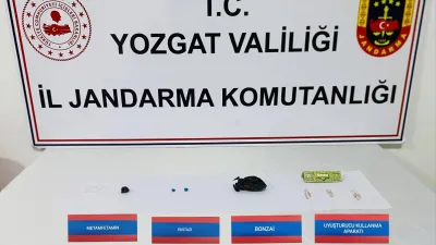 Yozgat’ta jandarma ekiplerinin düzenlediği operasyonda, yaya olarak ilerleyen bir şüphelinin