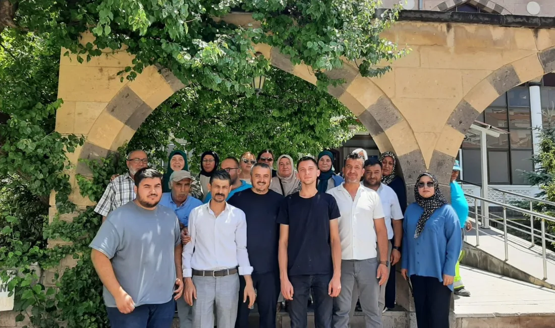 AK Parti Boğazlıyan İlçe Teşkilatı, Aşure Günü’nde vatandaşlara ikramda bulunarak