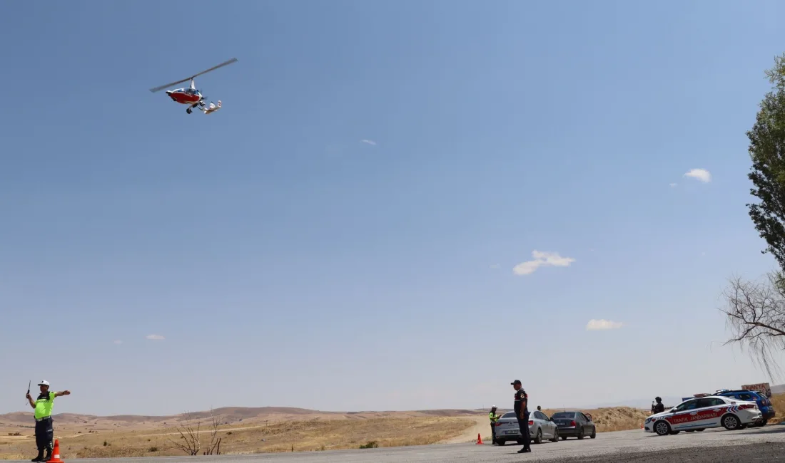 Yozgat-Kayseri karayolunda havadan ve karadan gerçekleştirilen trafik denetimlerinde 174 araç
