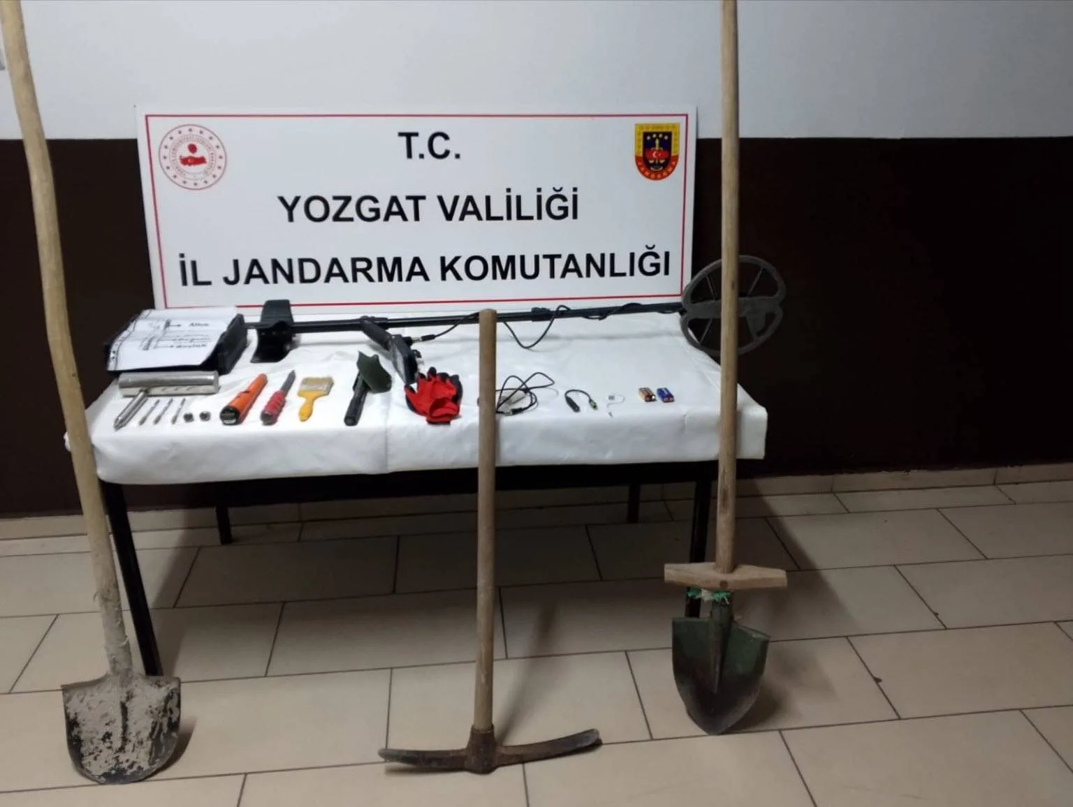 Boğazlıyan Yenipazar’da izinsiz kazı yapan 2 şahıs jandarmanın devriye görevi