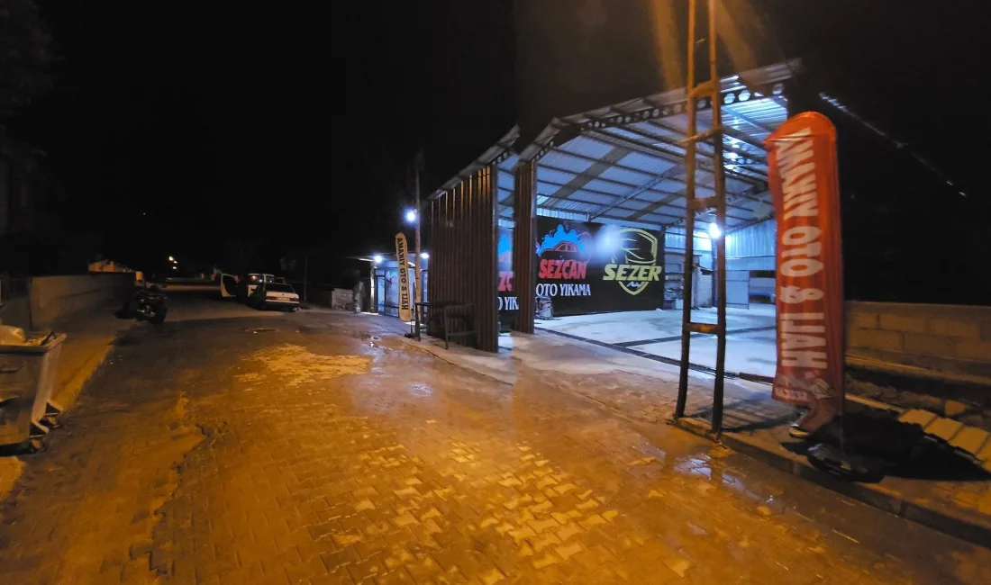 Sezer Auto ailesi, yeni açılan Sezcan Halı ve Oto Yıkama