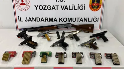 Yozgat’ın Akdağmadeni ilçesinde bir köyde düzenlenen operasyonda toprağa gömülü halde