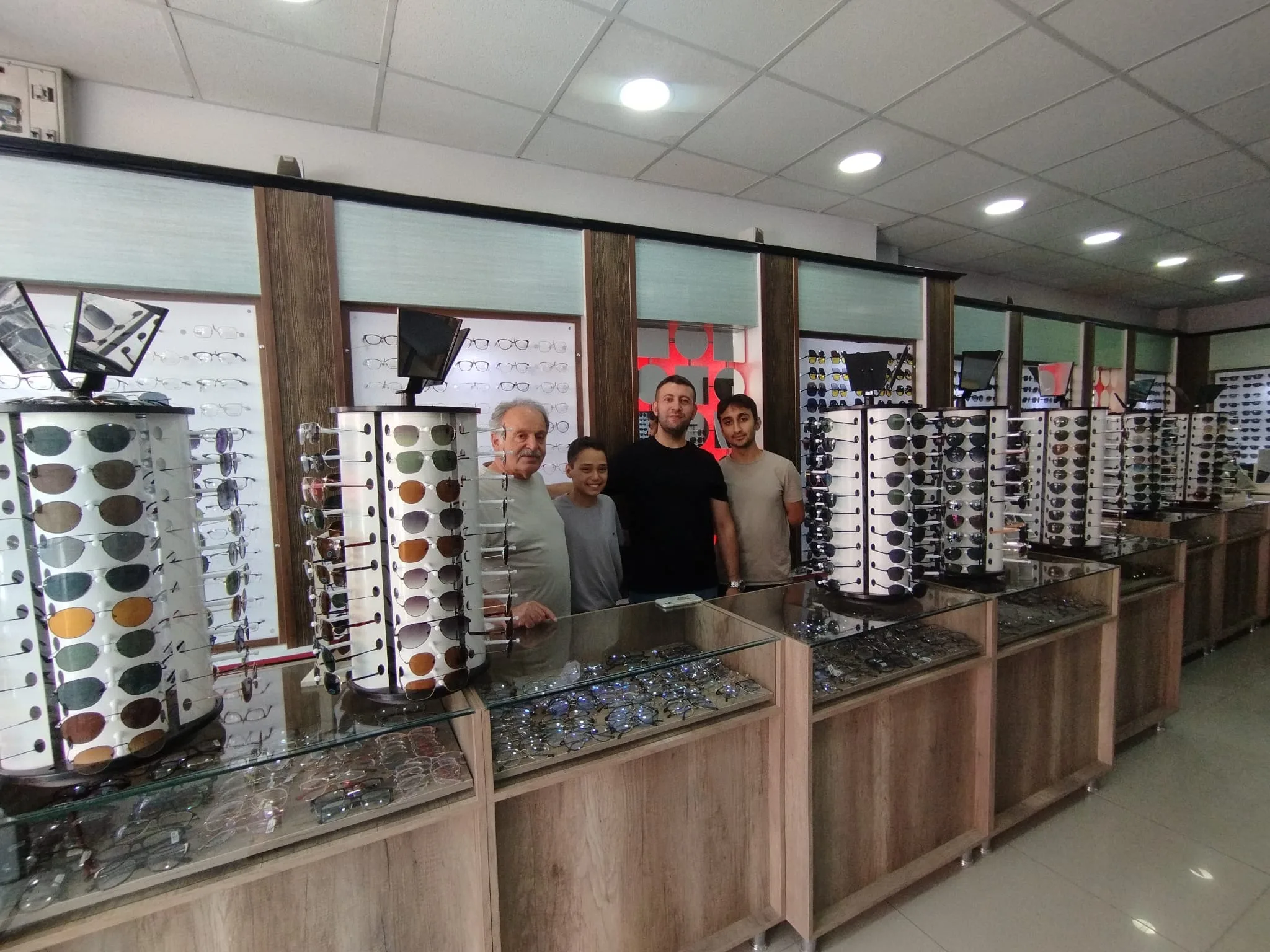 Boğazlıyan’da faaliyet gösteren Vebba Optik,  FaceOn marka polarize güneş