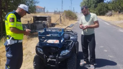 Yozgat'ın Çayıralan ilçesinde Jandarma ekipleri, köy yollarında ATV ve motosiklet